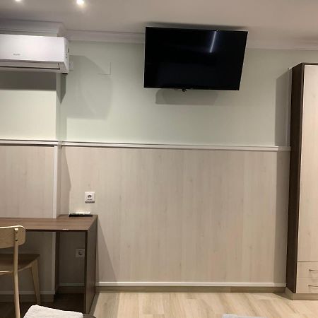 Hotel Ric Sabadell Bagian luar foto