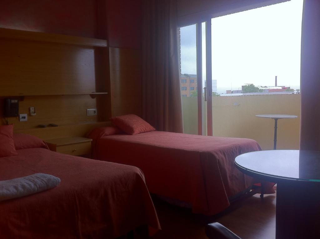 Hotel Ric Sabadell Ruang foto